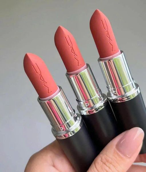Son Thỏi Lì MAC ximal Matte Lipstick 3.5g - 682 MulI It To The Max Hồng đất nude