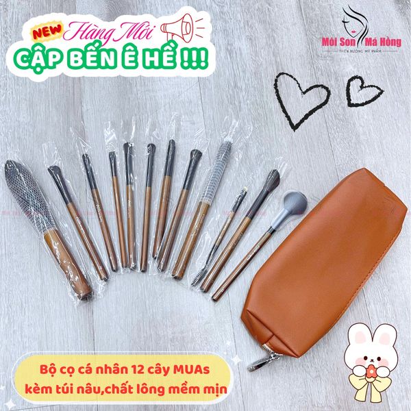 Bộ cọ Muas accessories 12 cây thân gỗ đen chất lông mền mịn