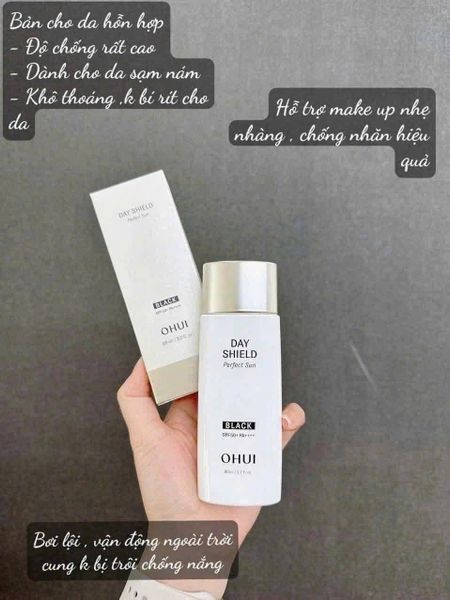 Kem chống nắng kiểm soát dầu OHUI Day Shield Perfect Sun Black/Red