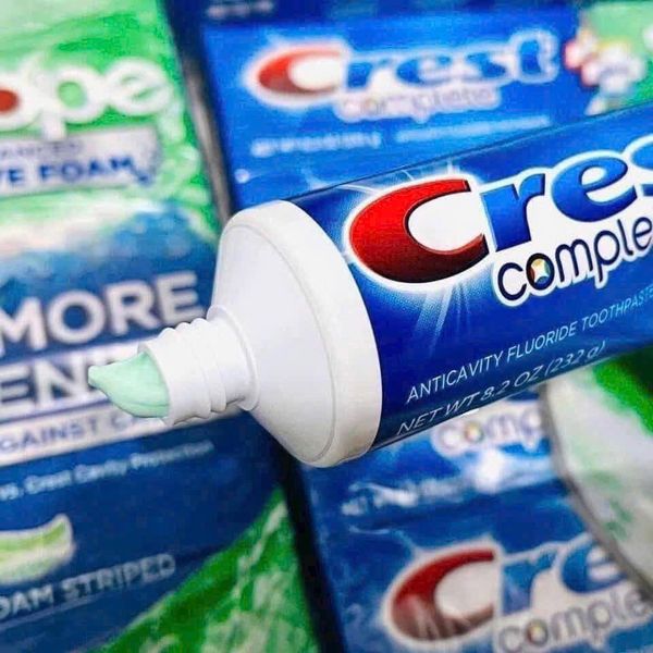 Kem Đánh Răng Crest 3D White Complete Scope Mỹ 232g