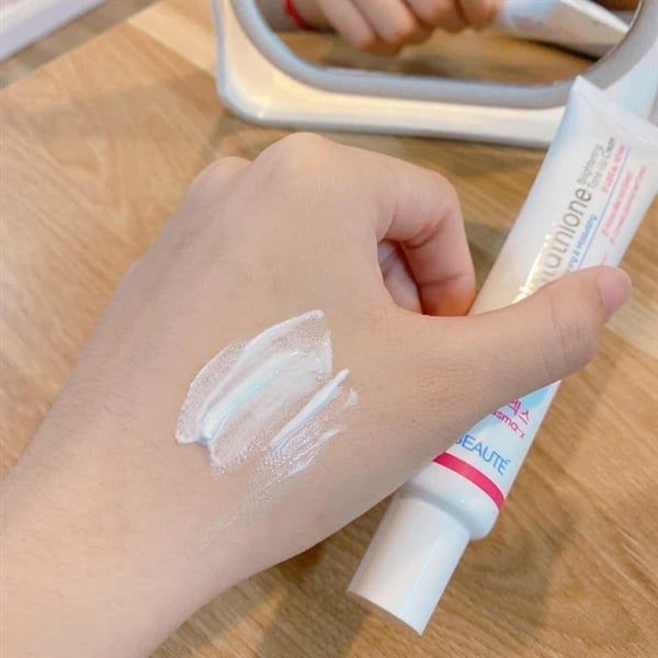 Kem Dưỡng Trắng Da Ngăn Ngừa Lão Hoá Beauté MelasmaX Glutathione Brightening Tone Up 40ml