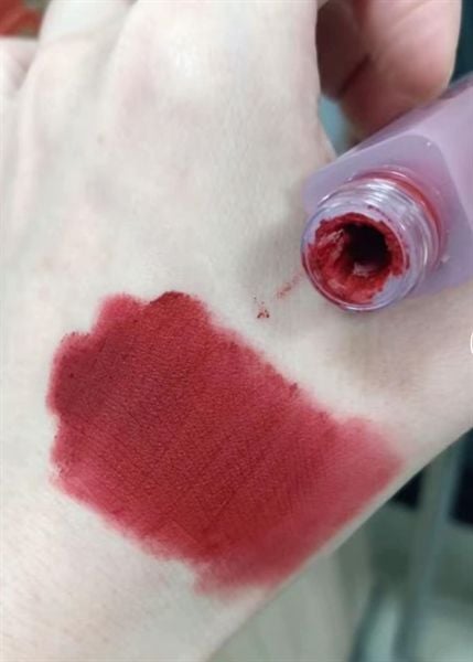 Son Kem Black Rouge MV03 Apple Ade - Đỏ Táo 4g Muddish Cushion Velvet