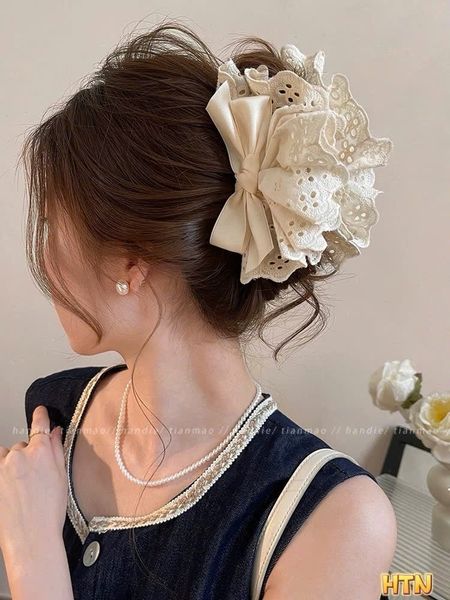 Kẹp tóc ngoạm nơ ren lớn