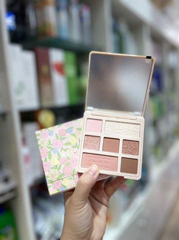 Bảng màu mắt Hold Live shining stars high sweet EYE #704