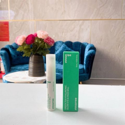 Lăn Dưỡng Mắt Innisfree Green Tea Hyaluronic 10ml