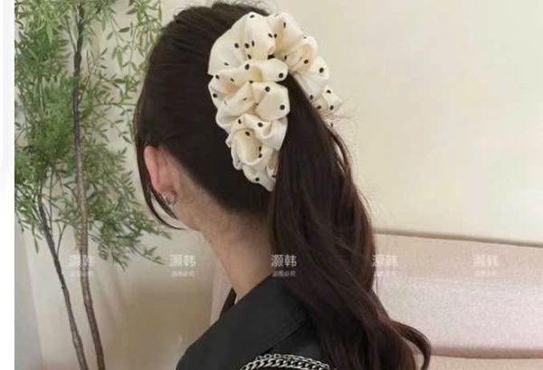 Kẹp dọc chấm bi