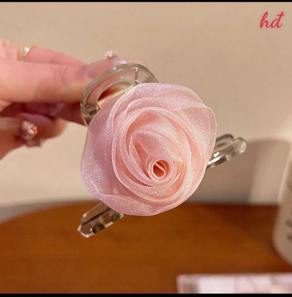 Kẹp tóc cào nụ hồng