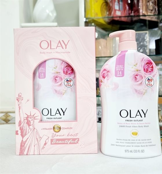 Sữa tắm Olay 24H hoa hồng 975ml