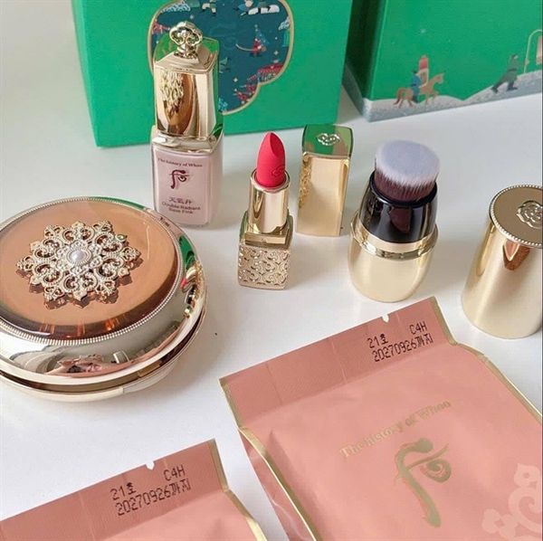 Set phấn cushion Whoo hoa hiên bản noel