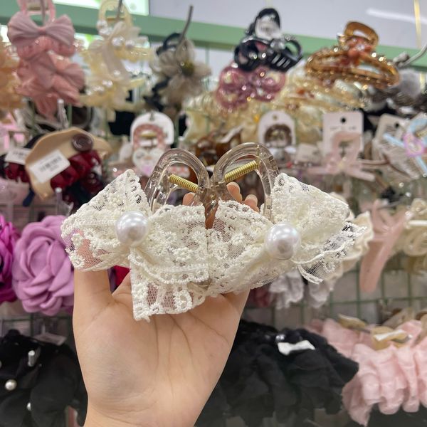 Kẹp tóc cào ren đính ngọc trai