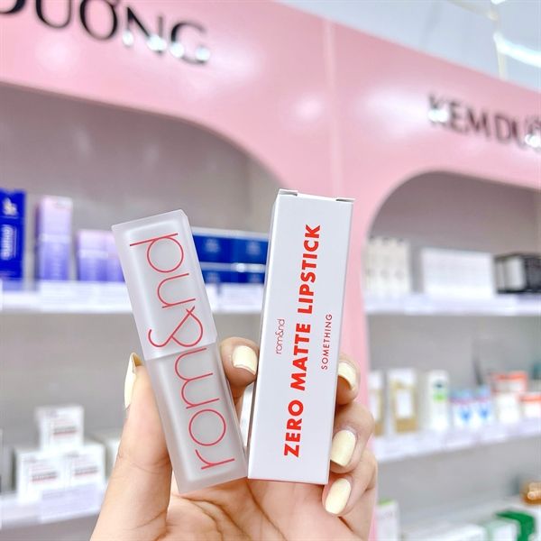 Son Thỏi Lì Romand Zero Matte Lipstick # 11 Sunlight Màu hồng đỏ