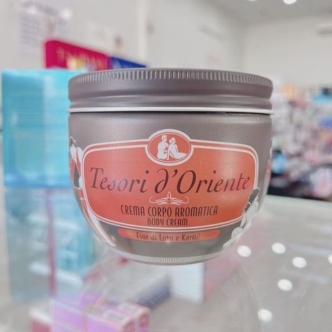 Kem Dưỡng Da Nước Hoa Tesori DOriente Hoa Sen 300ml