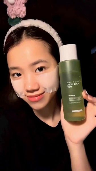 Nước Hoa Hồng Rau Má Prettyskin The Pure Jeju Cica 100 Toner 250ml