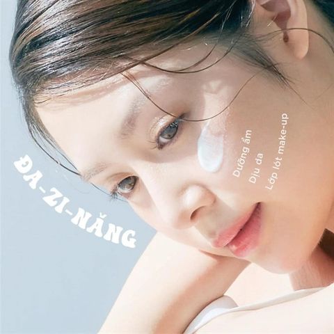 Kem Chống Nắng Dưỡng Ẩm Cho Da Khô Skin1004 Madagascar Centella Hyalu-Cica Water-Fit Sun Serum SPF 50+ PA++++- 50ML