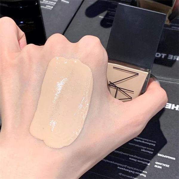 Kem nền NARS Light Reflecting Foundation - LIGHT 3 GOBI 30ML