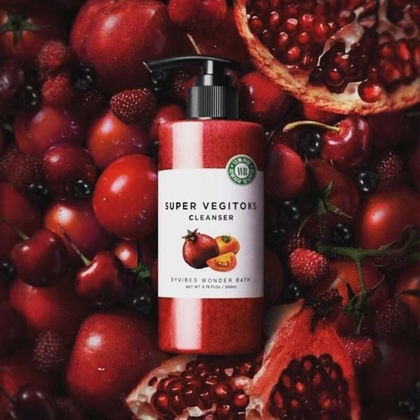 Sữa Rửa Mặt Rau Củ Byvibes Wonder Bath Làm Sáng Da 300ml Super Vegitoks Cleanser Red