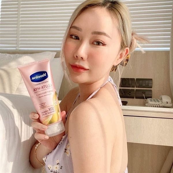 (CÔNG TY) Sữa Dưỡng Thể Vaseline 10x Gluta-Hya Serum Burst UV Lotion Dewy Radiance Sáng Da Chuyên Sâu Ban Đêm 300ml/ 330ml