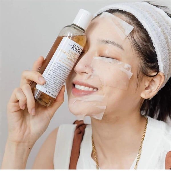 Nước Cân Bằng Kiehl's Calendula Herbal Extract Alcohol-Free Toner 250ml