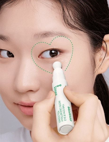 Thanh Lăn Dưỡng Mắt Innisfree Green Tea Hyaluronic Glow Eye and Face Ball