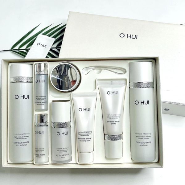 Bộ Dưỡng Trắng Da OHUI Extreme White Special Set 8 Sản Phẩm