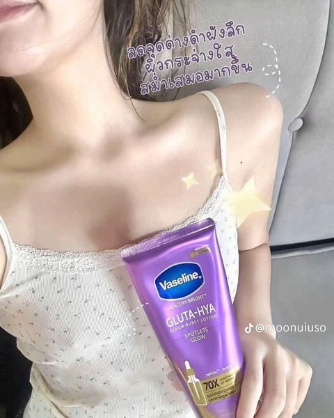 Dưỡng thể trắng da Vaseline Gluta-Hya Serum Burst Lotion 70X 290ml #Spotless Glow