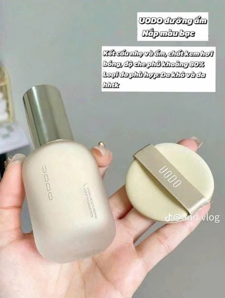 UODO Kem Nền Dạng Lỏng Cấp Ẩm Moisturizing Light Foundation