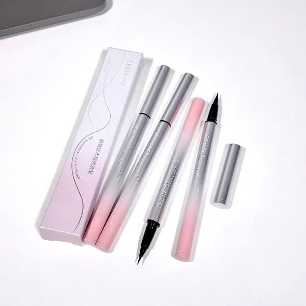 LEE INTO Bút Kẻ Mắt Eye Waterproof Liquid Eyeliner