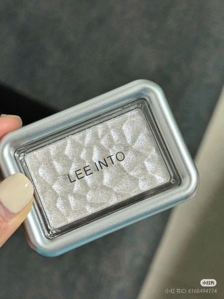 LEE INTO Phấn Bắt Sáng Dream Floating Wave Highlighter siêu lấp lánh