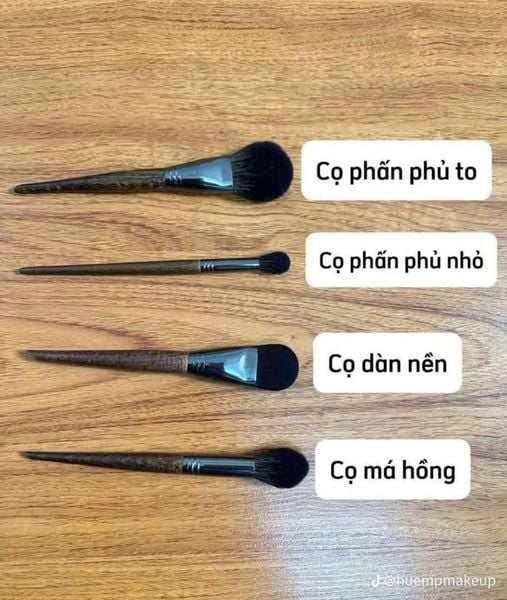 Bộ Cọ Make Up Artist trang điểm chuyên nghiệp lông thú 22 cây + tặng kèm túi lưới