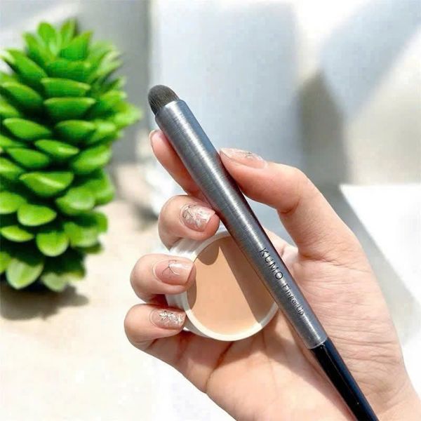 KUMO Cọ Son Môi Che Khuyết Điểm Cán Dài Đa Chức Năng Lông Mềm