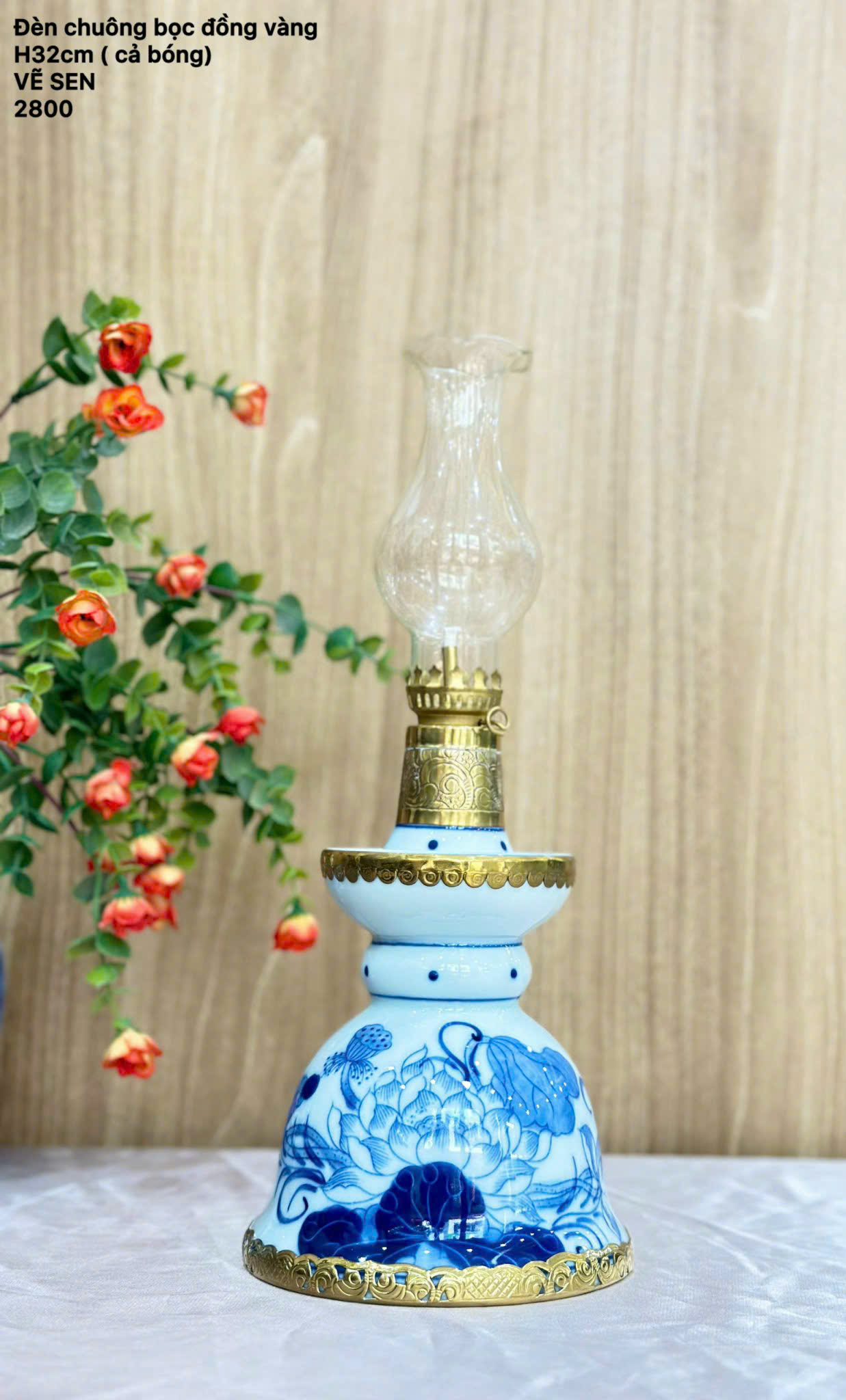 Đèn dầu gốm sứ Bát Tràng cao 32cm