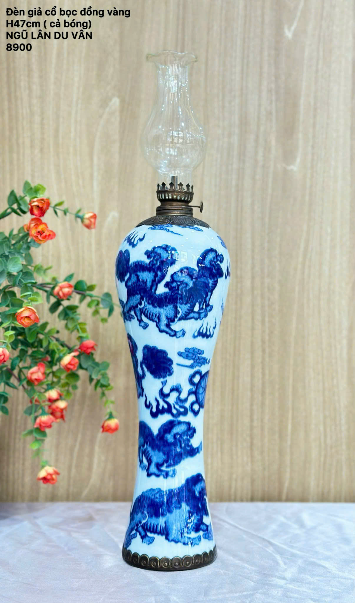 Đèn dầu gốm sứ Bát Tràng cao 47cm – họa tiết long lân men lam cổ điển