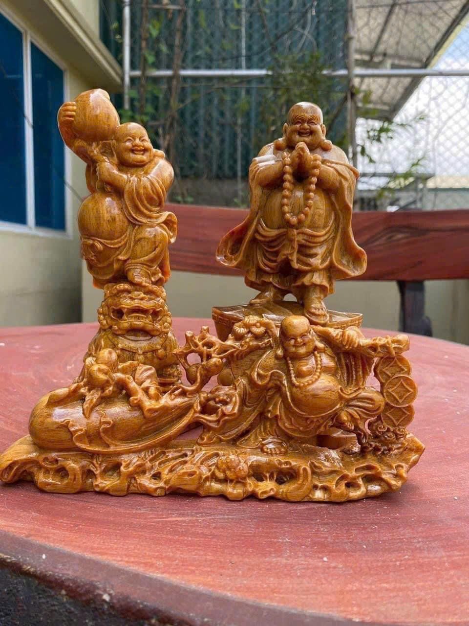 Bộ 3 Tượng Di Lặc Gỗ Huyết Long – Nhỏ Gọn, Đẹp Chuẩn, Mang Lộc Vào Nhà!