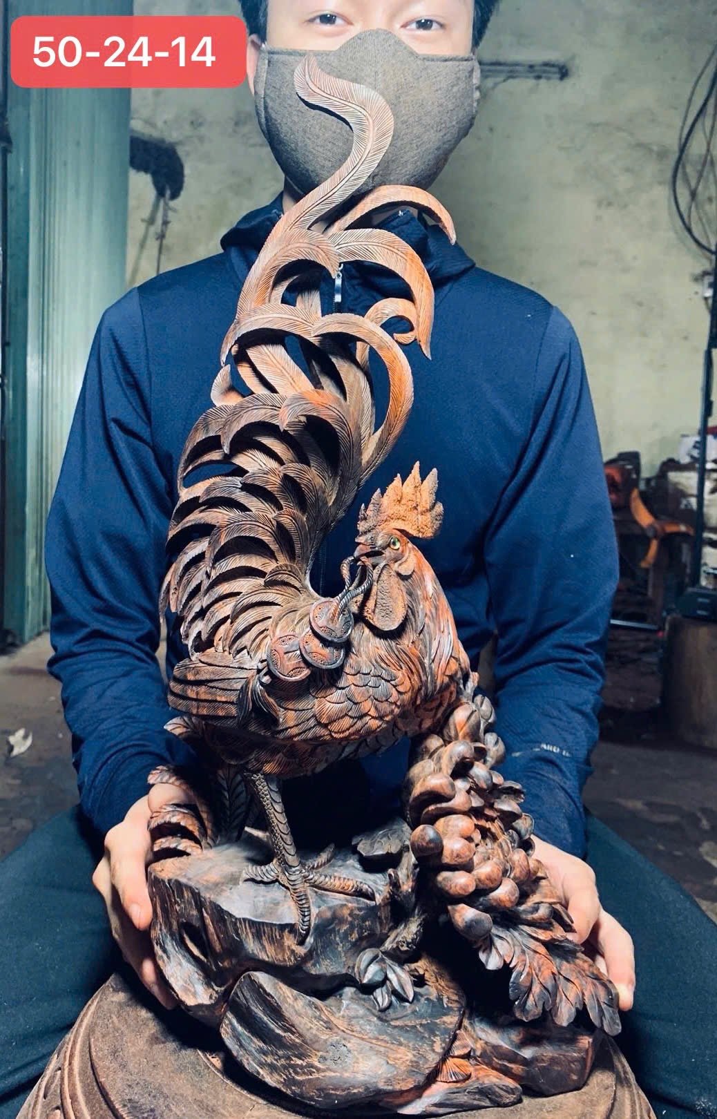 Tượng Cúc Kê Gỗ Trắc Đen Đỏ Liền Khối – Tác Phẩm Phong Thủy Độc Đáo