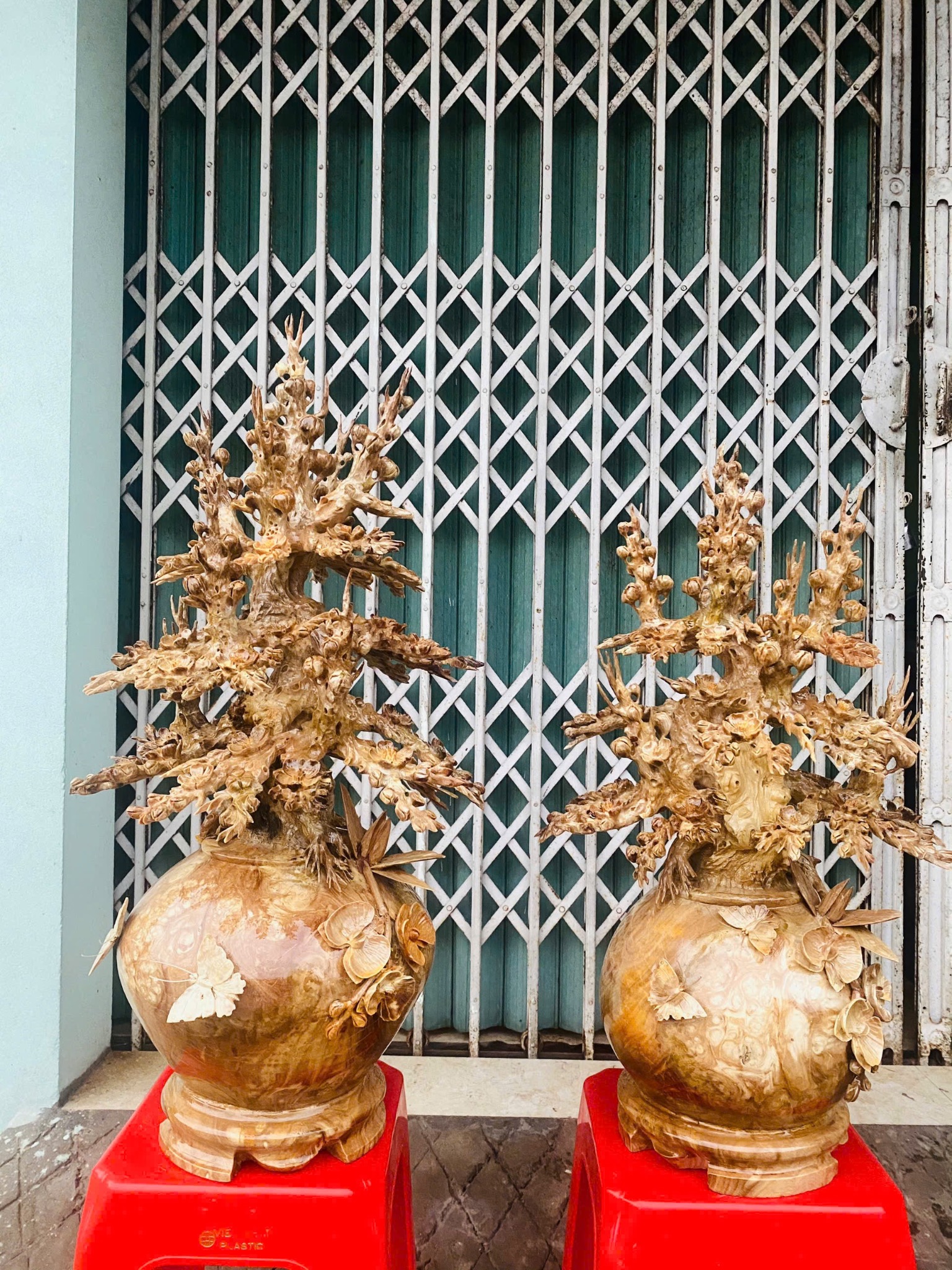 Cặp Bình Mai Gỗ Nu Ngọc Nghiến – Tác Phẩm Thủ Công Nghệ Thuật Độc Bản