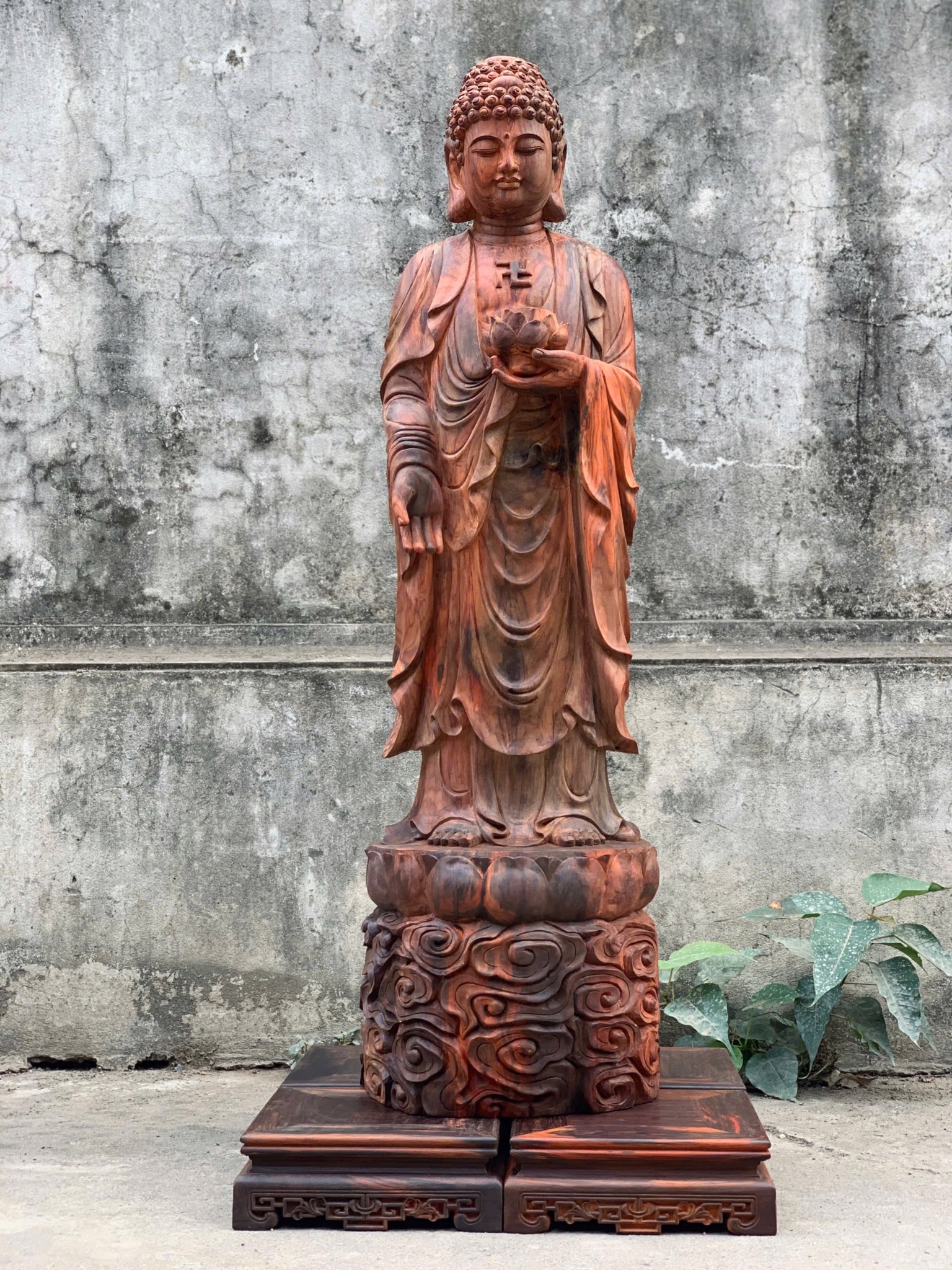 Tượng Đức Phật A Di Đà Gỗ Trắc Đỏ Đen Liền Khối – Cao 90cm – Hàng VIP