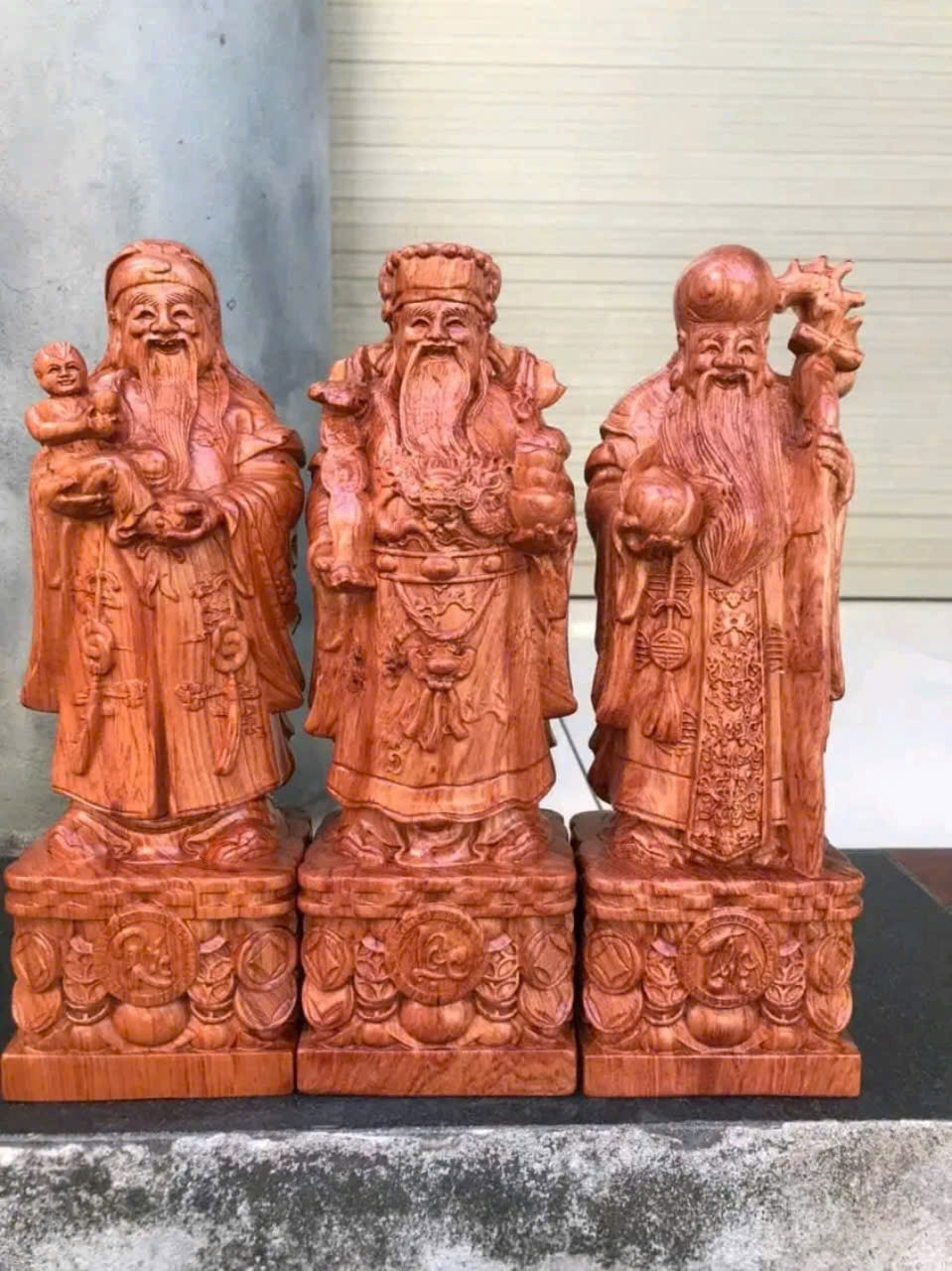 Tượng Tam Đa gỗ hương cao 30cm – Đẹp sắc nét, chiêu tài may mắn