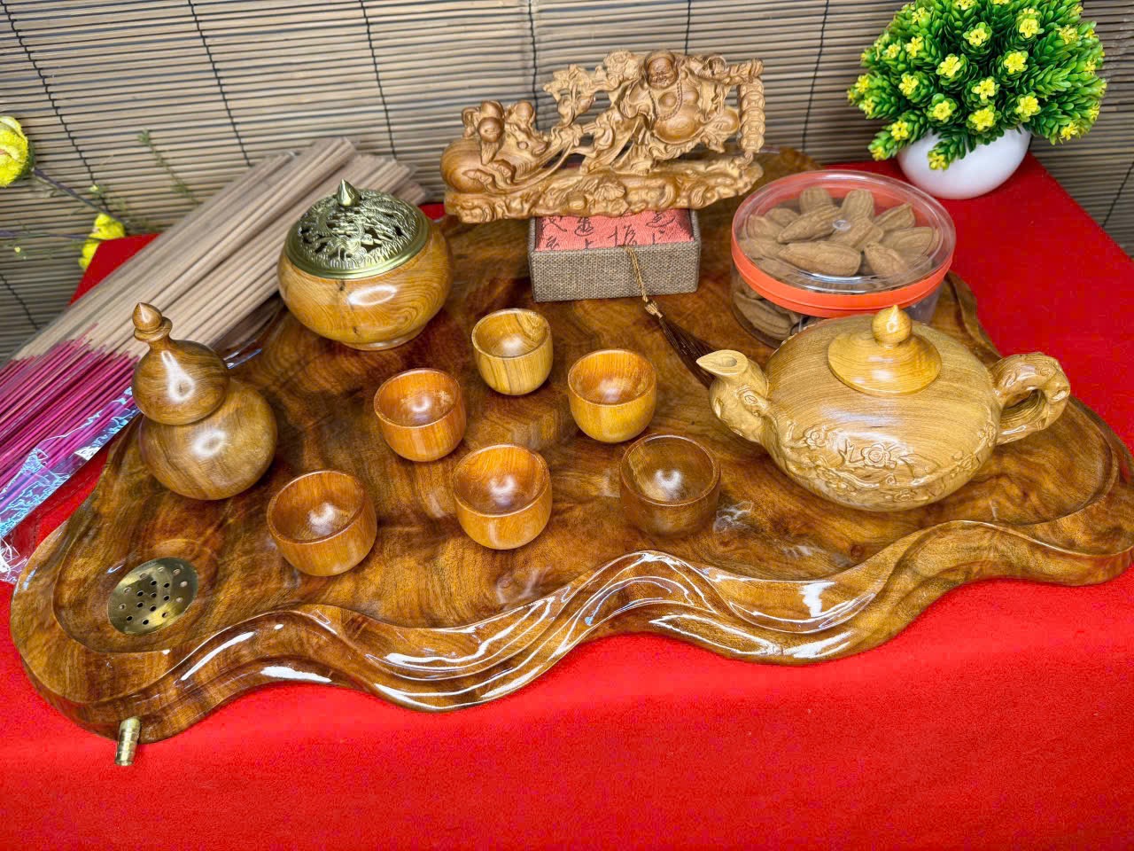 Combo Di Lặc Kéo Bao Tiền – Khay Trà Gỗ Quý, Trầm Thơm Tự Nhiên, Phụ Kiện Đầy Đủ