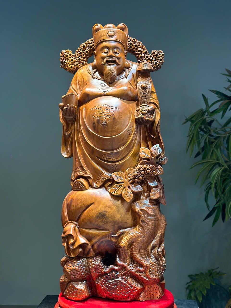 Tượng Thần Tài Gỗ Ngọc Am Nguyên Khối – Chiêu Tài Hút Lộc Cho Gia Chủ