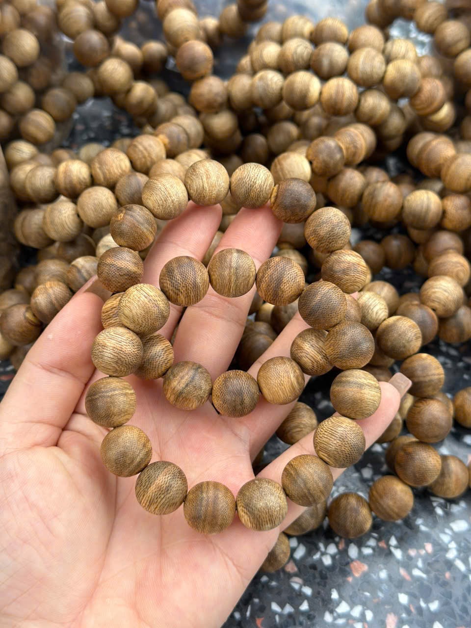 Vòng Trầm Malai size 12li - Dầu già thơm thanh thoát, mùi sống tự nhiên