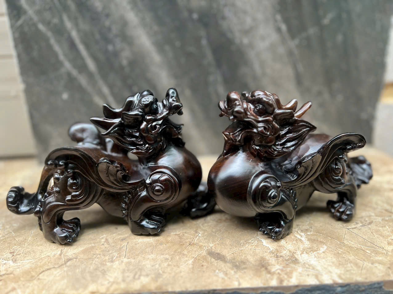 Tượng Tỳ Hưu Gỗ Mun – Linh Vật Chiêu Tài Lộc, Hóa Giải Vận Xui