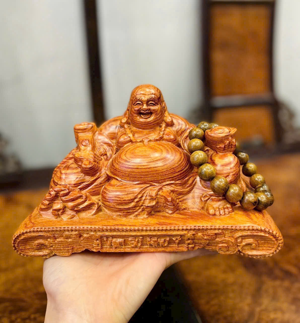 Tượng Gỗ Di Lặc Gỗ Hương – May Mắn & Tài Lộc