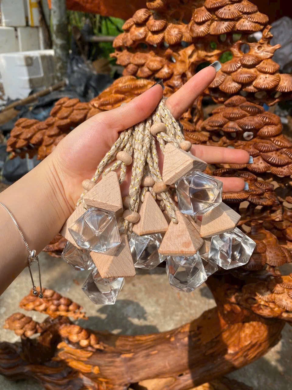 Tinh Dầu Ngọc Am Treo Xe – Hương Thơm Tự Nhiên, Thanh Lọc Không Khí