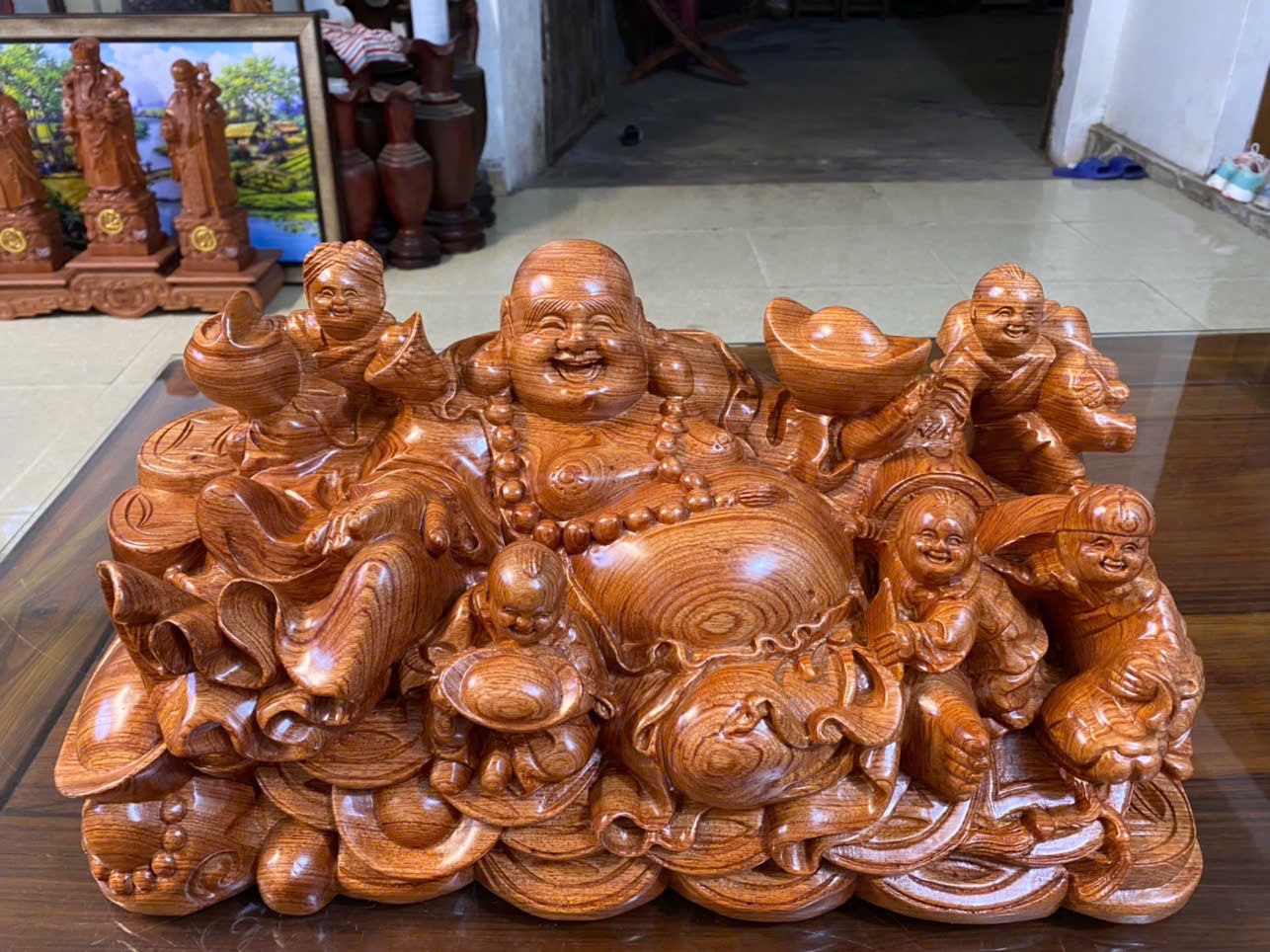 Tượng Di Lặc Ngũ Phúc gỗ hương đá liền khối vân đẹp