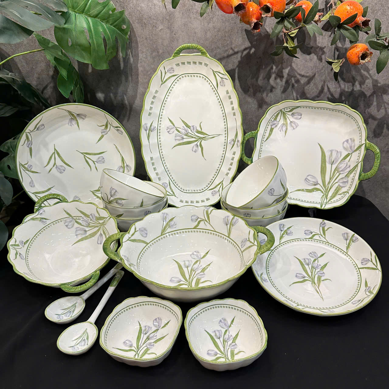 Set Bát Hoa Tulip Xanh Lá 16 Chi Tiết – Gốm Sứ Cao Cấp, Sang Trọng