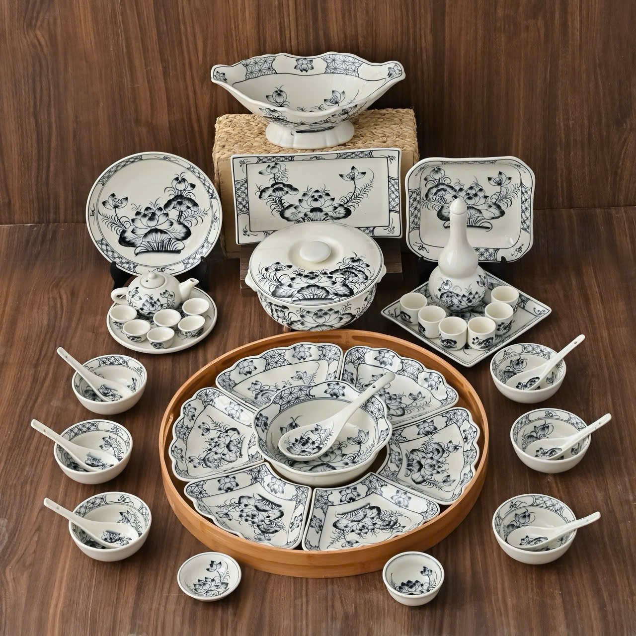 Set Bát Đĩa Hoa Mặt Trời 30 Chi Tiết - Gốm Sứ Bát Tràng Men Trắng Vẽ Tay 45cm