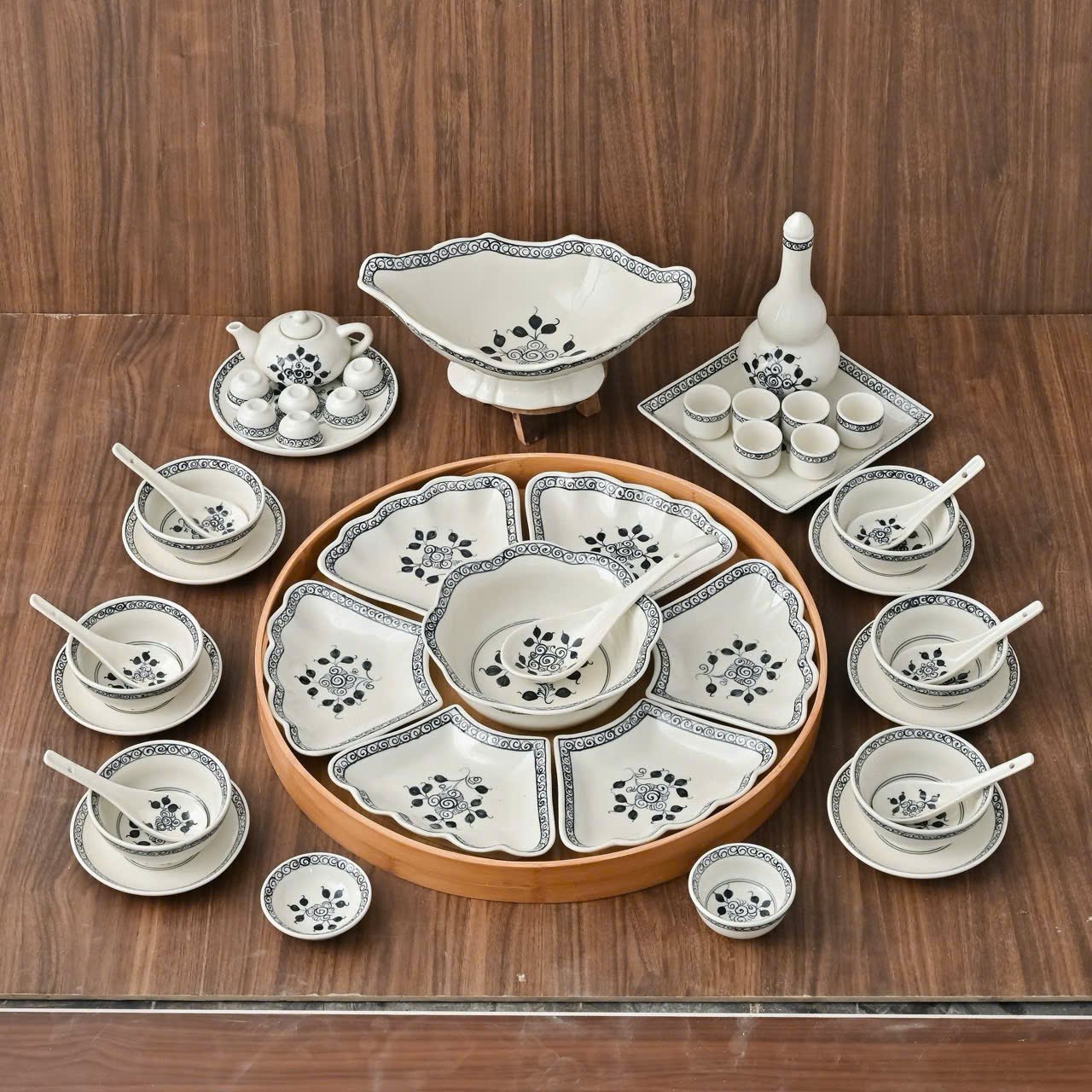 Set Bát Đĩa Hoa Mặt Trời 32 Món Bát Tràng – Men 3 Lớp, Vẽ Tay