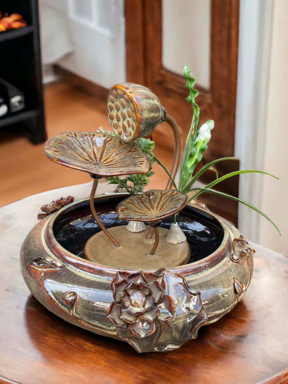 Thác Nước Phong Thủy Mini Để Bàn Sen Đắp Vừa – Gốm Sứ Cao Cấp, H35cm, ĐK 35cm