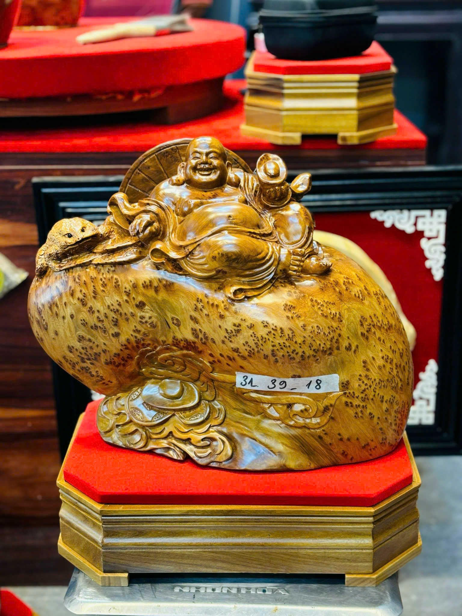 Tượng Di Lặc Ngồi Gỗ Nu Ngọc Am – Phong Thủy Tài Lộc, May Mắn