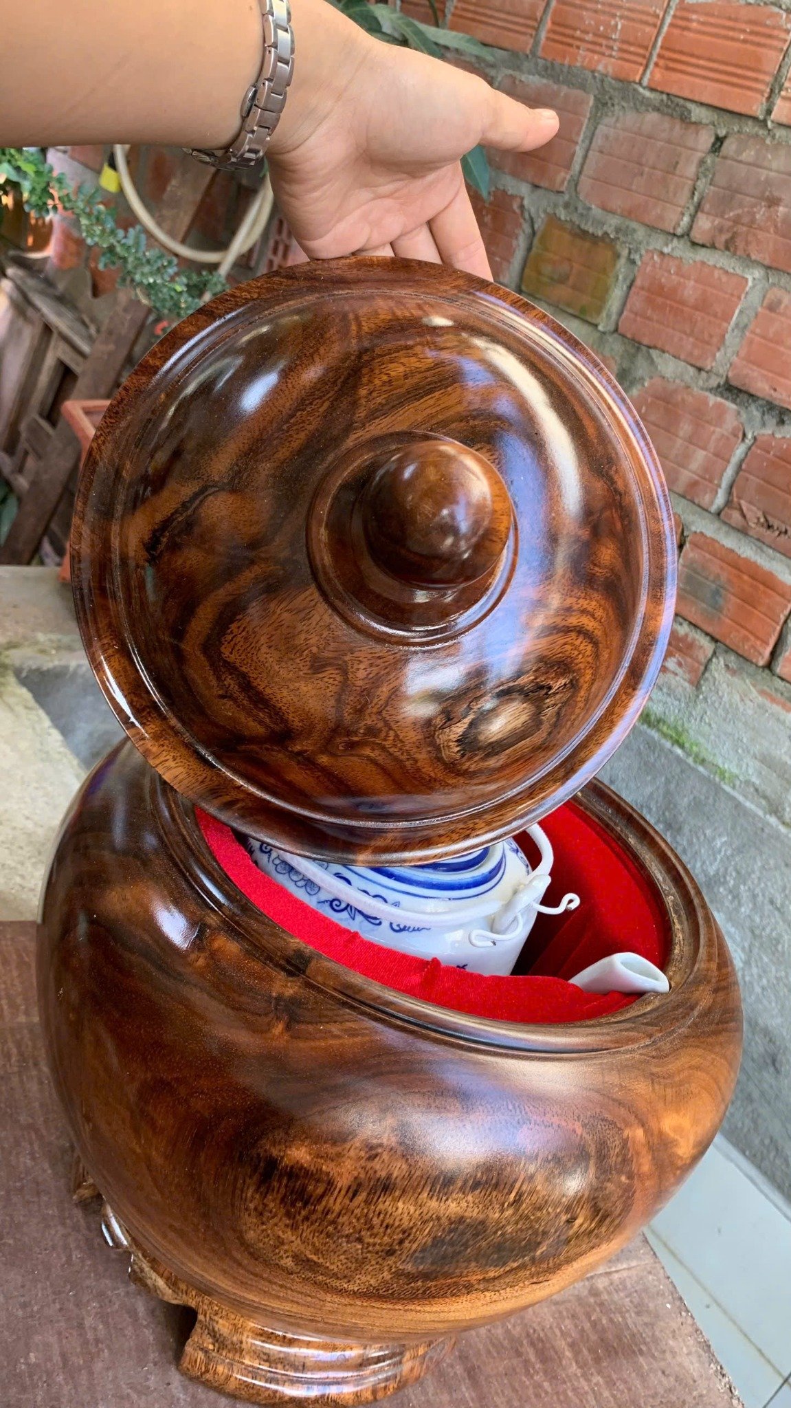 Ủ Trà Gỗ Lim Cao Cấp – Bảo Quản Hương Trà Hoàn Hảo